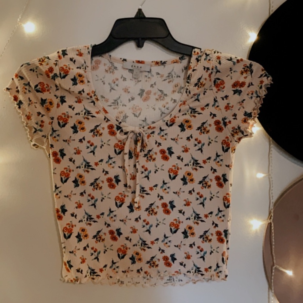Women’s floral top